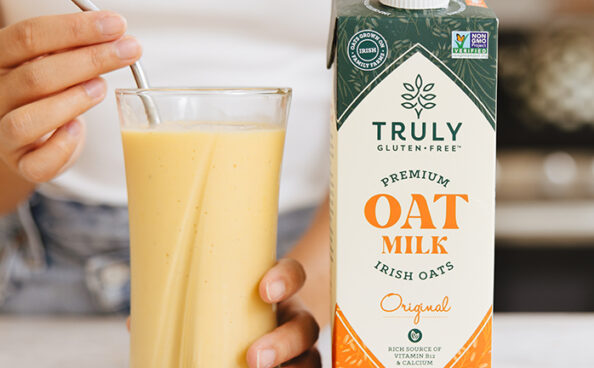 mango smoothie with oat milk