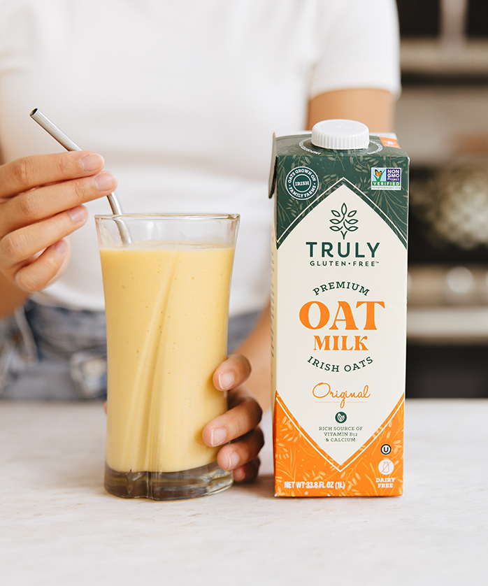 mango smoothie with oat milk